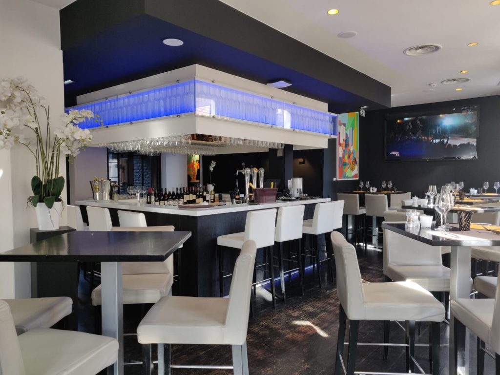 Private club - wine bar in Lille