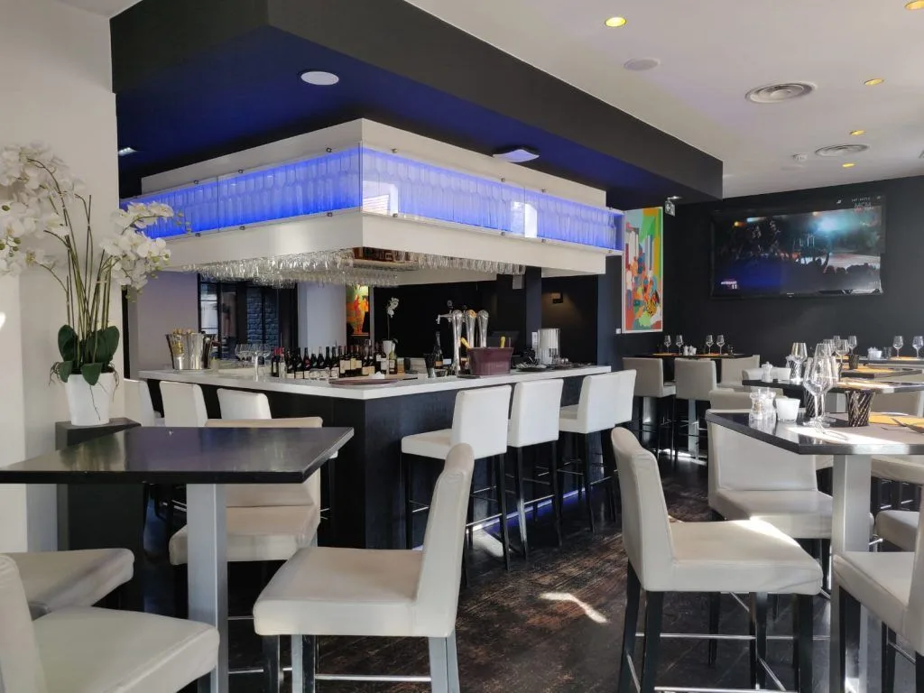 Private club - wine bar in Lille