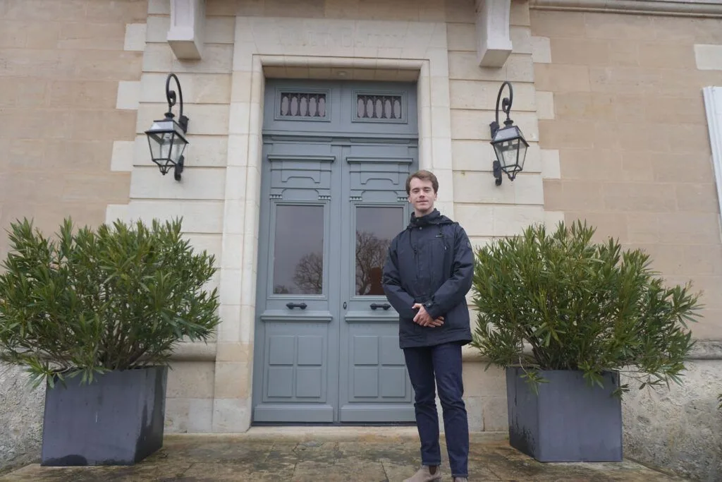 Wine Makers Show Antoine Desferet devant le Chateau Haut Bailly