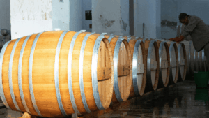 Read more about the article Chinese Wine Surpasses France in Technical Precision, Says Renowned Critic Michel Bettane